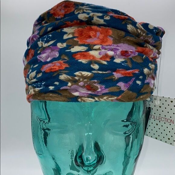 DE Collection Infinity Scarf - Picture 3 of 6